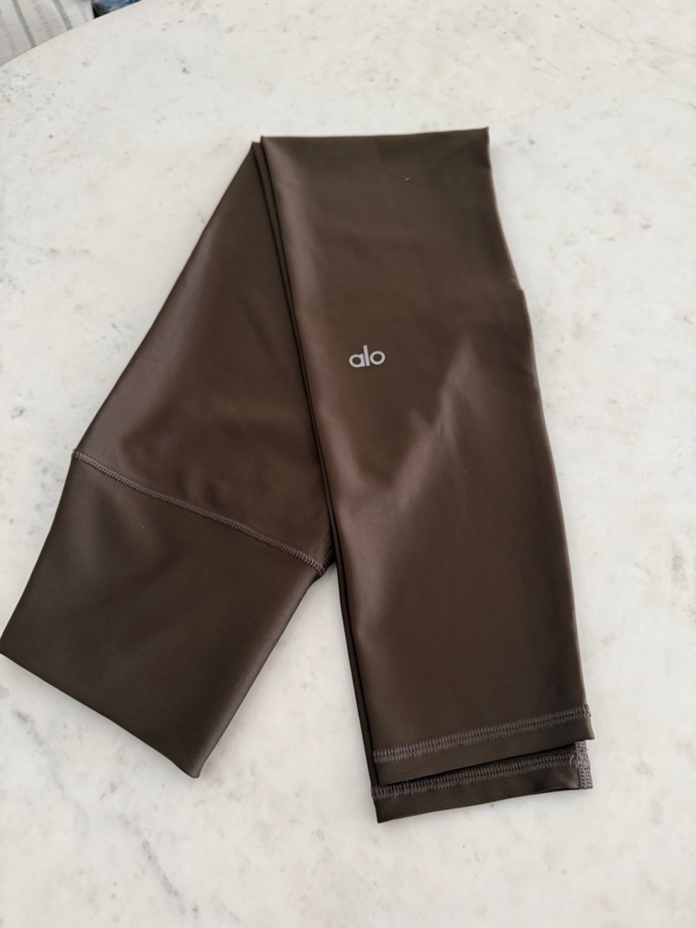 ALO Yoga women’s brown leggings new with no tags